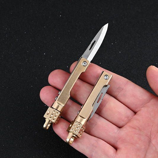 MASALONG MA-TY-041 Brass Dice Gyro Folding Knife Sharp Decompression Toy Portable Unpacked Express Open Box Mini Knife Keychain Pendant